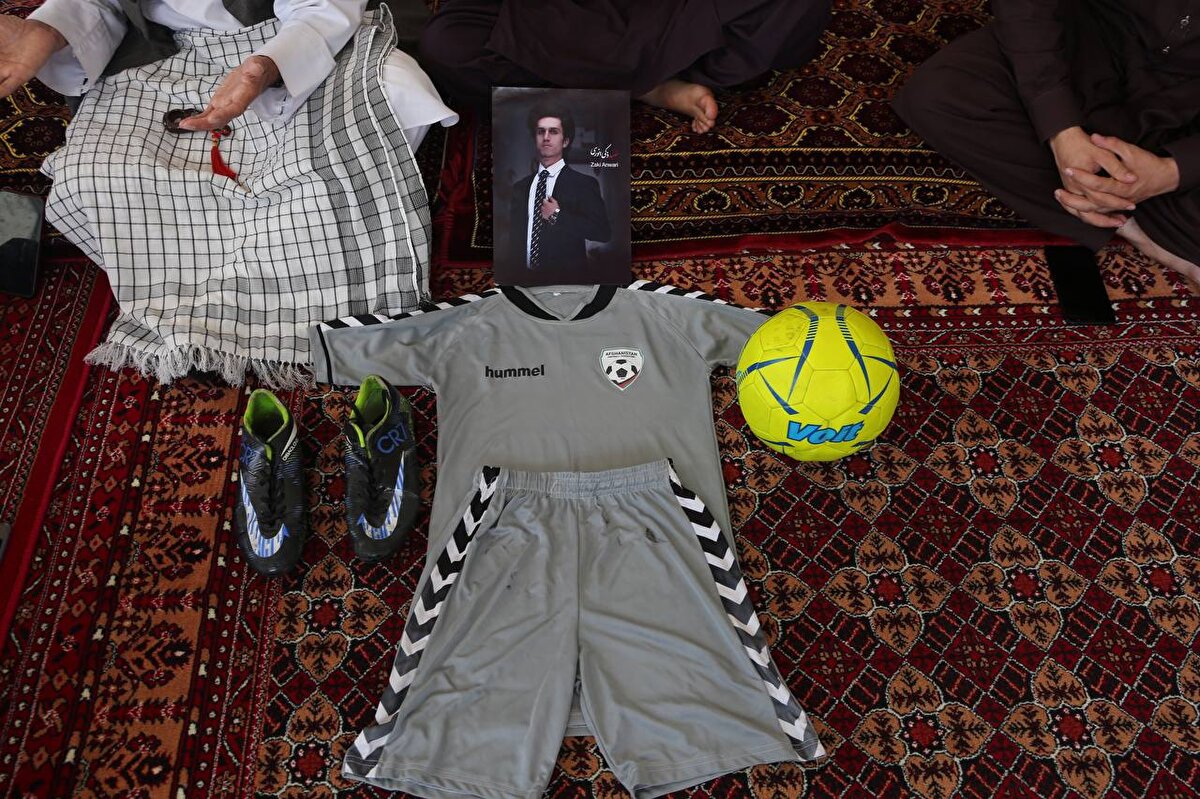 Afganistan Genç Milli Futbol Takımı oyuncusu Zeki Enveri'den geriye kalanlar...