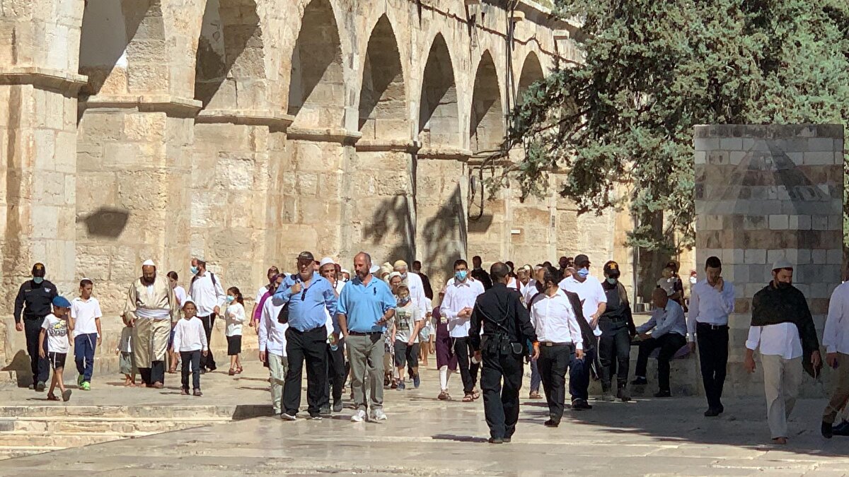 Harem-i Şerif'e fanatik Yahudilerce düzenlenen bu tür baskınlar, bölgede gerginliğin tırmanmasına neden oluyor.