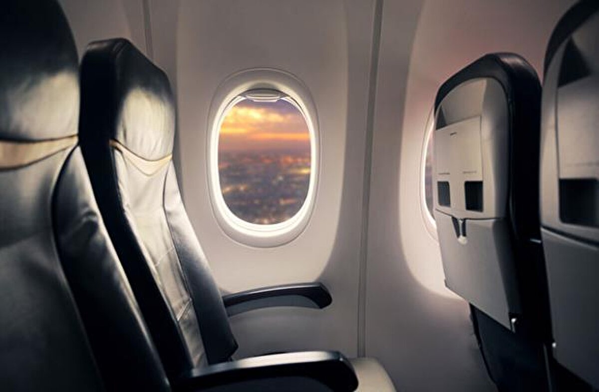 Misst açıklamaya şöyle devam ediyor: "Pilotlar ATC'yle iletişim kurabilmek için telefonlarımızda kullandığımız frekanslardan yararlanıyor."