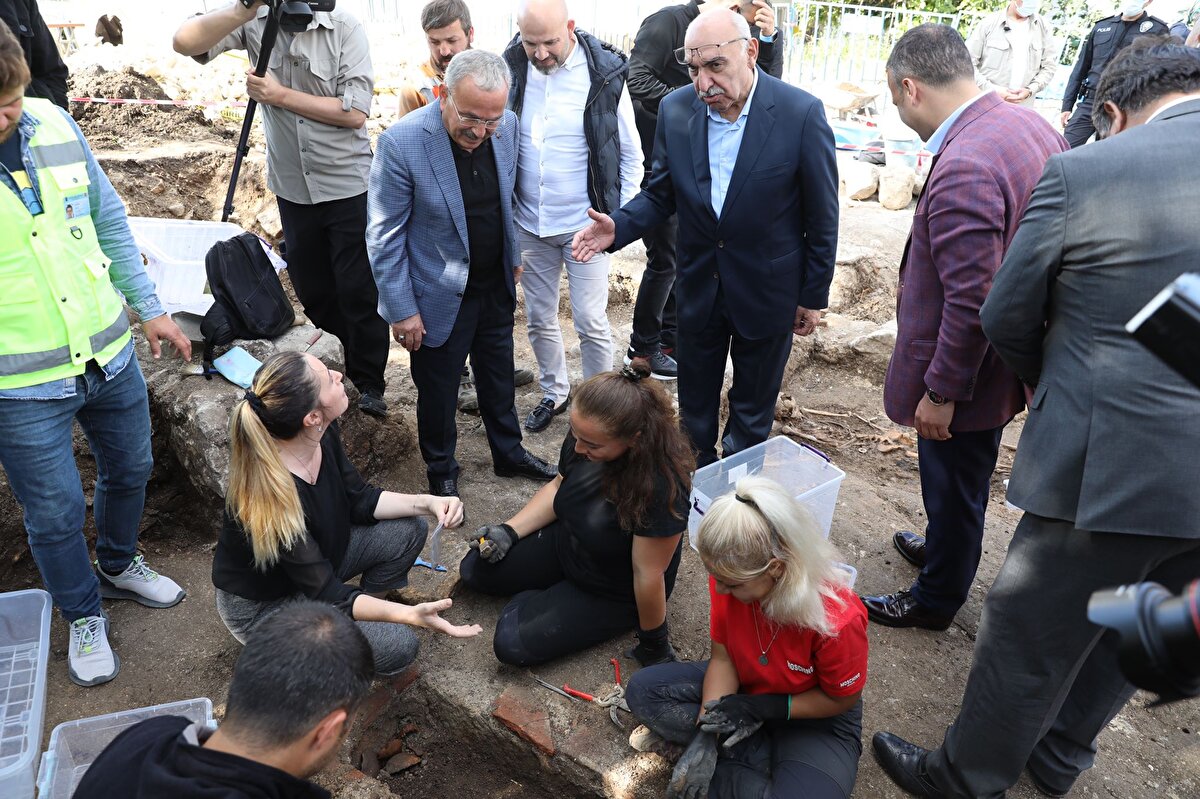 Yediyıldız, çalışmaların bitmesini ve tarihin ortaya çıkmasını dileyerek, Zaten burası bir sit alanı. Sayın Başkanımız buradaki çalışmalarla yakından ilgileniyor. İnşallah Fatsa tarihiyle bir kültür merkezi olur. Hem tarih hem de tarih turizmi olarak değerlendirmemiz lazım. İnşallah Sayın Başkanımızın liderliğinde bunların hepsini yapacağımıza inanıyorum. ifadesini kullandı.