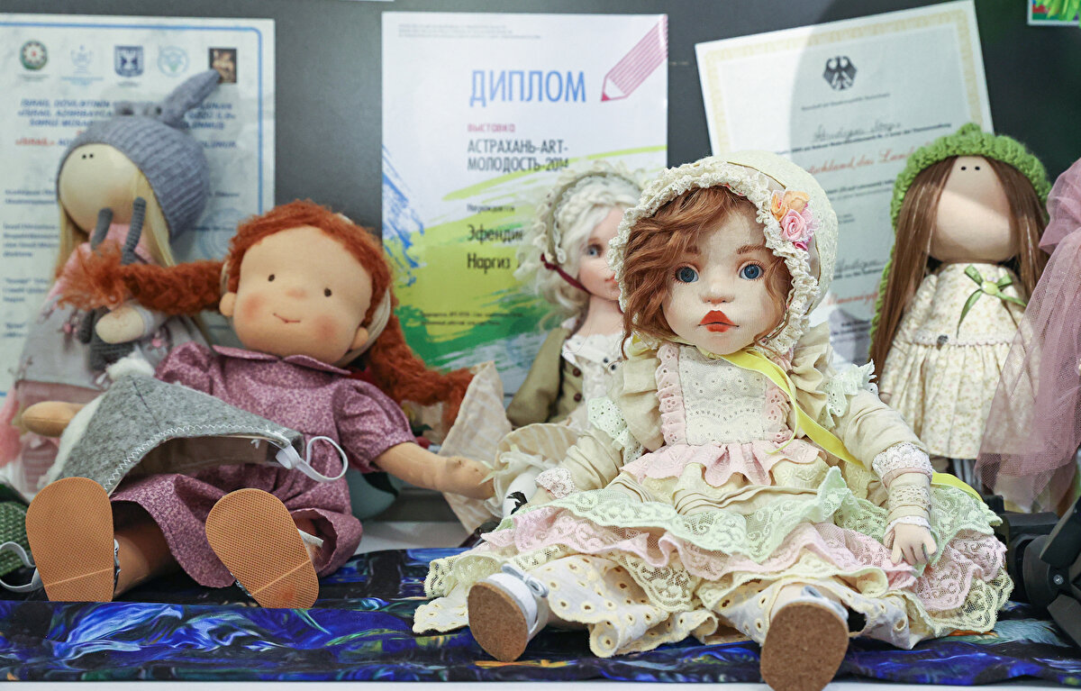 Bebek sanatıyla ilgilenen sanatçılar arasında tüm dünyada yapımı yaygınlaşmaya başlayan reborn bebekler, Türkiye'de de büyük ilgi görüyor. Bu sanat alanıyla ilgili, Kadıköy'de yer alan Türkiye'nin ilk reborn stüdyosunda eğitim veriliyor.