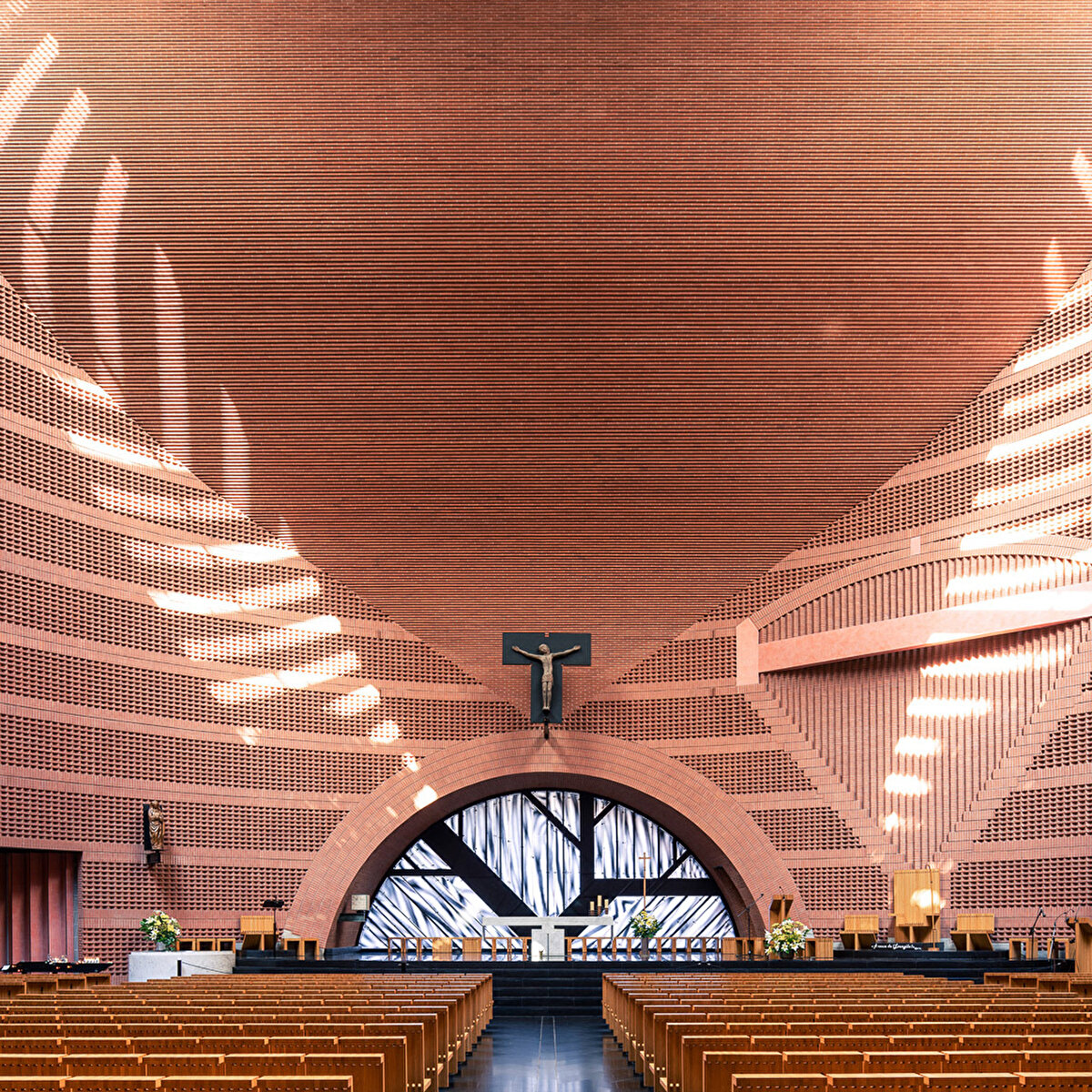 Cathédrale de la Résurrection, Evry, Fransa