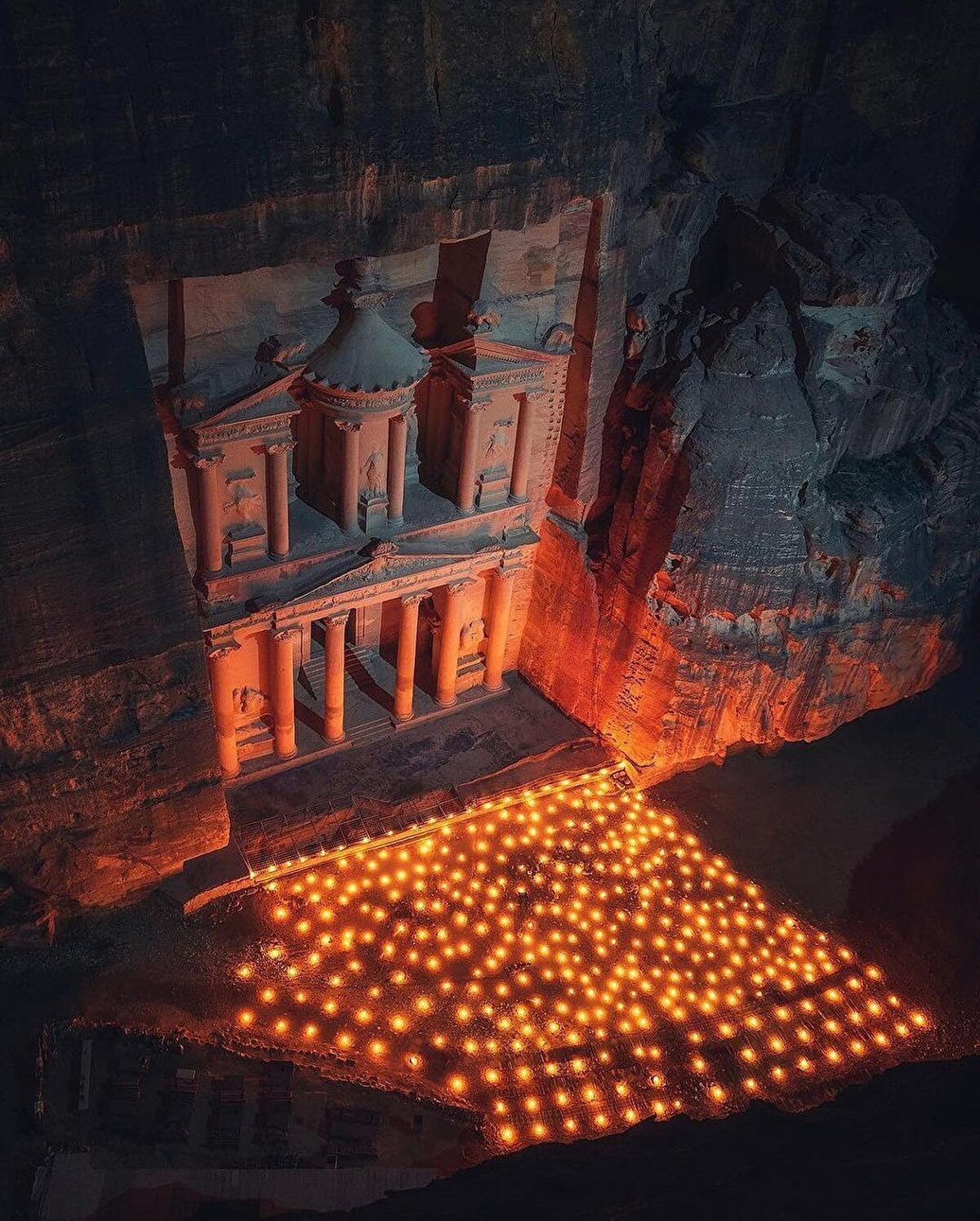 Hem gündüz hem gece gezebiliyorsunuz, buraya mutlaka uzun zaman ayırın. Harika fotoğraflar için @cumacevikphoto’ya teşekkürler! 🧡