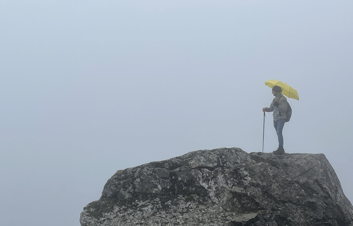 Akbulut, "Hava şartları biraz ağır olmasına rağmen çok güzel bir geziydi. Burası dünyanın en zorlu yollarından birisi. D 915 Karayolu üzerindeyiz ve burası sürücüler tarafından kullanılıyor. Çok zor bir parkur. İkinci bir aracın buradan geçmesi gerçekten zor. Herkese burayı gezip görmesini tavsiye ediyoruz" dedi.