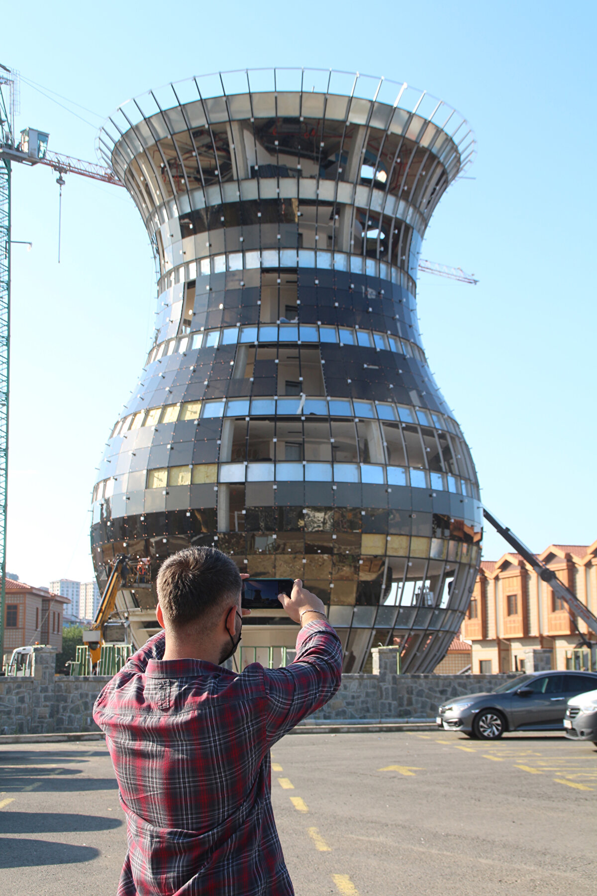 Guinness Rekorlar Kitabı'na başvurduklarını ifade eden Erdoğan, “Yıl sonuna doğru Guinness'ten kontrol için gelecekler. Biz onlara yapının genel durumundan bahsedeceğiz. Bunu başarabilirsek, Rize'den bir yapının da Guinness Rekorlar Kitabı içerisine girmesi bizim için de gurur kaynağı olacaktır. Nisan-Mayıs aylarında netleşmiş olur" ifadelerini kullandı.