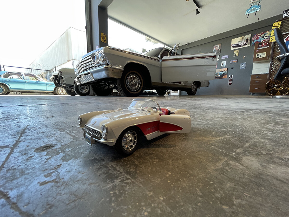 Klasik otomobillerin milli servet olduğuna işaret eden Yapru, şunları kaydetti:<br><br>"Bu arabaların üstünde birçok insanın hatırası var. Bu otomobiller neler yaşamış, neler görmüş, hepsinin ayrı bir hikayesi var. Alın teri dökerek, sevdiğimiz için bu otomobilleri ayakta tutuyoruz. Hayatım boyunca direksiyona geçtiğim andan itibaren hep klasik Amerikan otomobili kullandım. Şahsıma ait 4 silindirli, modeli yüksek bir arabam olmadı"