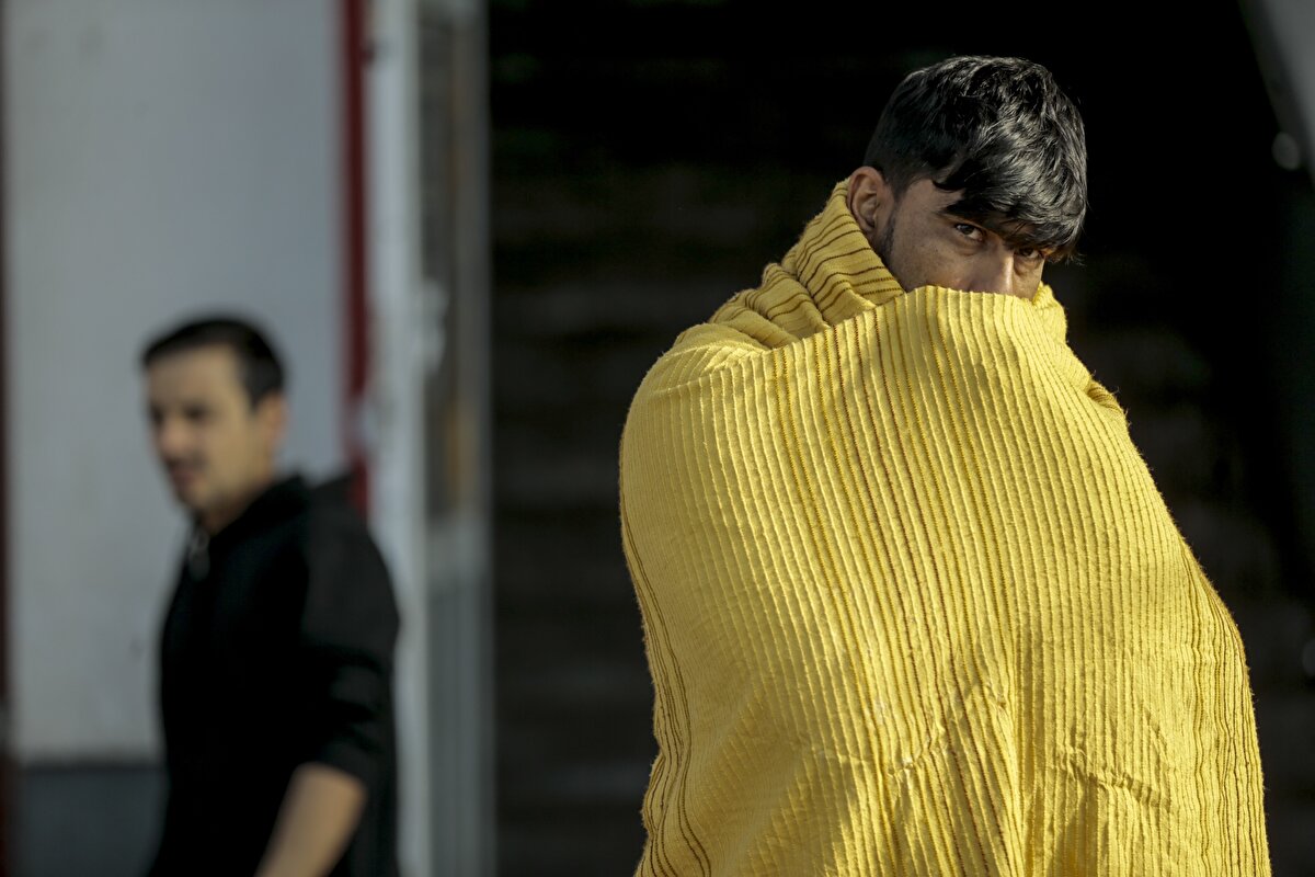 Soğuyan hava şartları nedeniyle yaşam koşulları gittikçe zorlaşmaya başlayan göçmenlerin her birinin amacı mülteci kamplarında tutulmadan Avrupa'ya geçişlerine izin verilmesi.