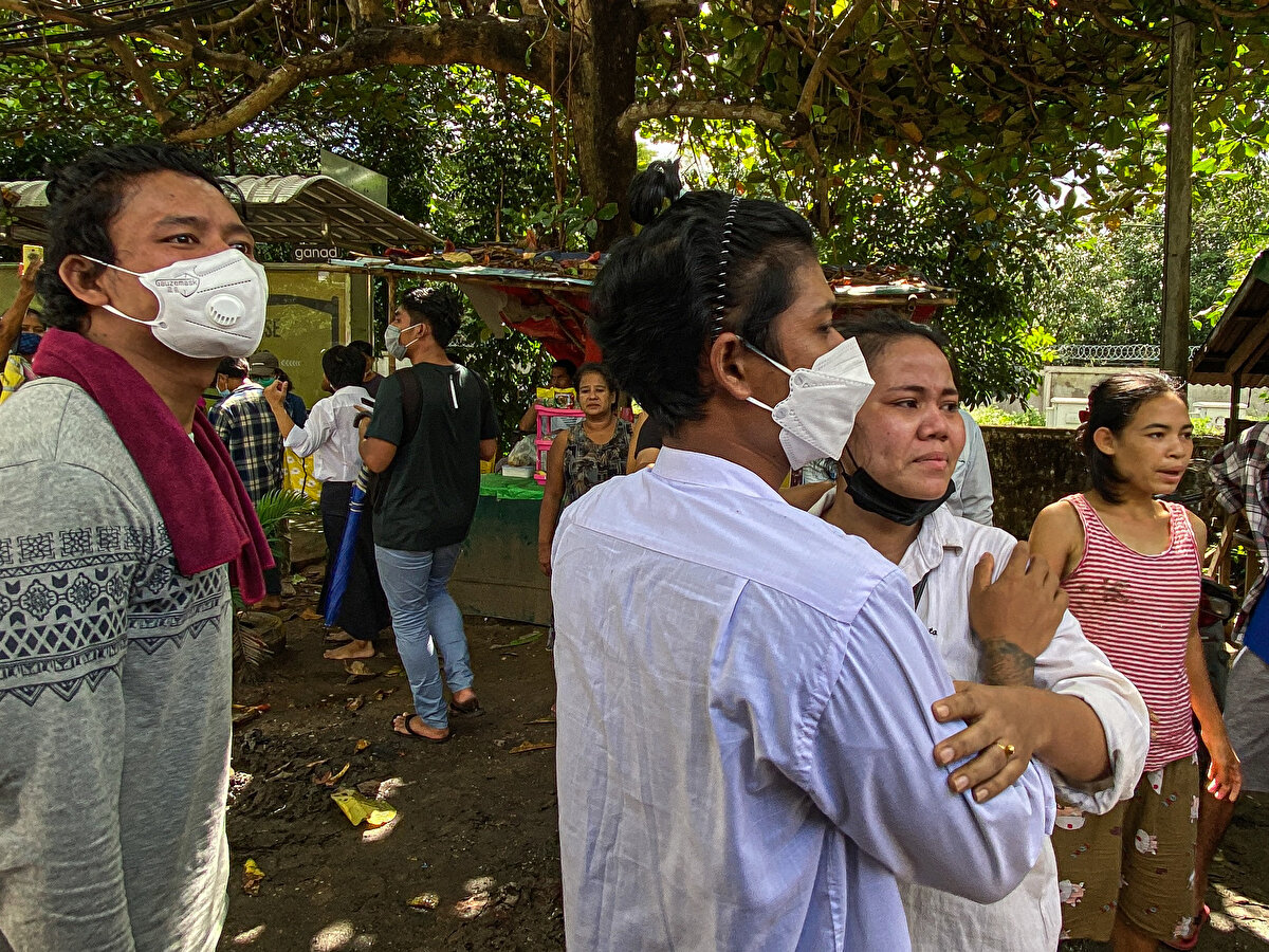 Myanmar'daki askeri yönetimin, ülkedeki diyalog ve gerilimi azaltma vaatlerini yerine getirmemesi ve siyasi krizin çözümü için atanan ASEAN Özel Elçisi Erywan Yusuf'un devrik lider Suu Çii ve diğer tutuklu isimlerle görüşmesini yasaklaması, kararın gerekçeleri arasında gösterilmişti.<br><br>