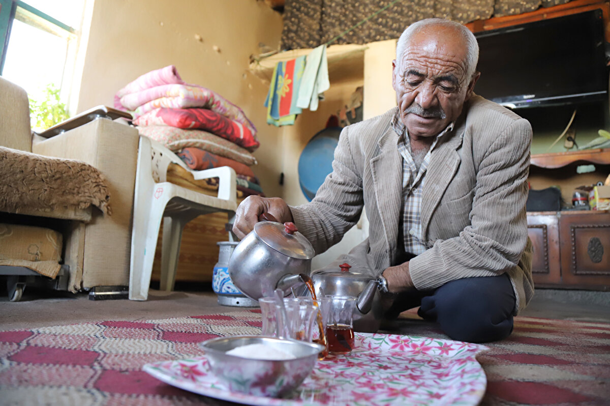 Salman, 10 yıl önce eşinin kanserden öldüğünü ve hayatının daha da zorlaştığını vurguladı.<br>