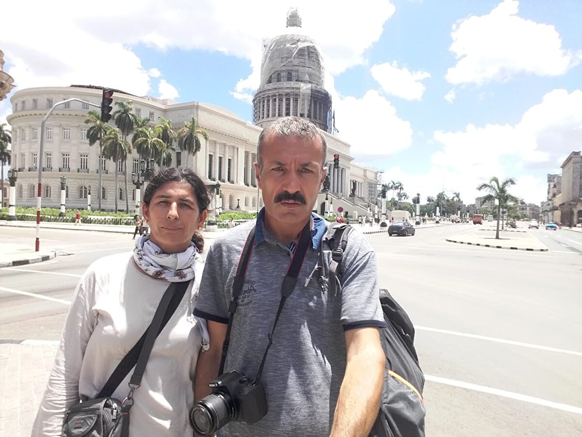 Salgın nedeniyle bu yıl gezilerinin kısmen kesintiye uğradığına işaret eden Artuç, "Bu yıl sadece Mısır ve Ürdün'e gidebildik. Önümüzdeki yıl Angola'ya gideceğiz. 7 kıtadan 4'üne gittik" şeklinde konuştu.<br>