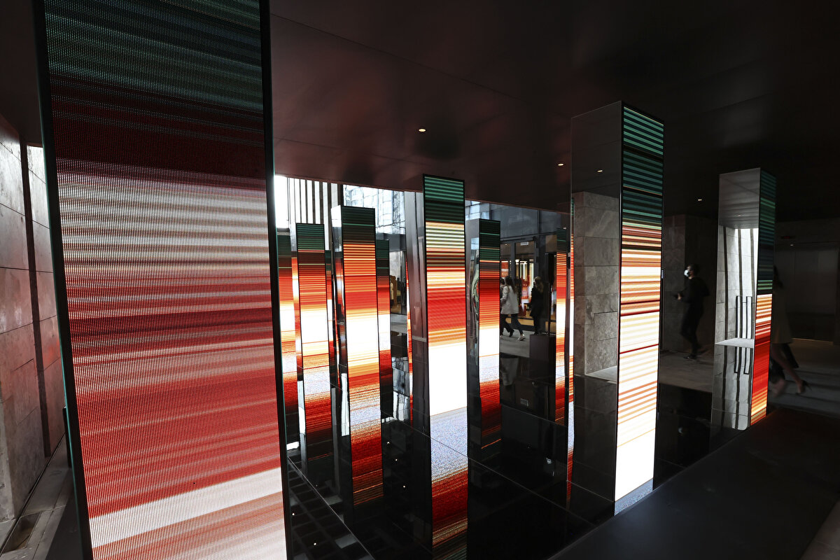 AKM'nin "Sinan" operasıyla açılacağının altını çizen Ersoy, şunları söyledi:<br><br>"Bütün dünya için büyük bir kültür hazinesi olan Mimar Sinan’ın şahsında, tarihimizin en görkemli dönemlerinden birini anlatan Sinan operasını yine ünlü İtalyan rejisör Vincenzo Grisostomi Travaglini sahneye taşıyor. Eserin bestesi, çağdaş Türk klasik müziği bestecisi Prof. Hasan Uçarsu’ya, librettosu Halit Refiğ’in aynı adlı senaryosundan hareketle Dr. Bertan Rona’ya aittir. Bu özgün eser Devlet Opera ve Balesi sanatçıları tarafından sahnelenecek olup İstanbul Devlet Opera ve Balesi Orkestramız Şef Gürer Aykal yönetiminde görev alacaktır. Açılış gecemizden sonra Sinan operasının 30 Ekim’de bir kez daha AKM’de sahneleneceğini de sizler vasıtasıyla halkımıza yeniden hatırlatmak istiyorum."