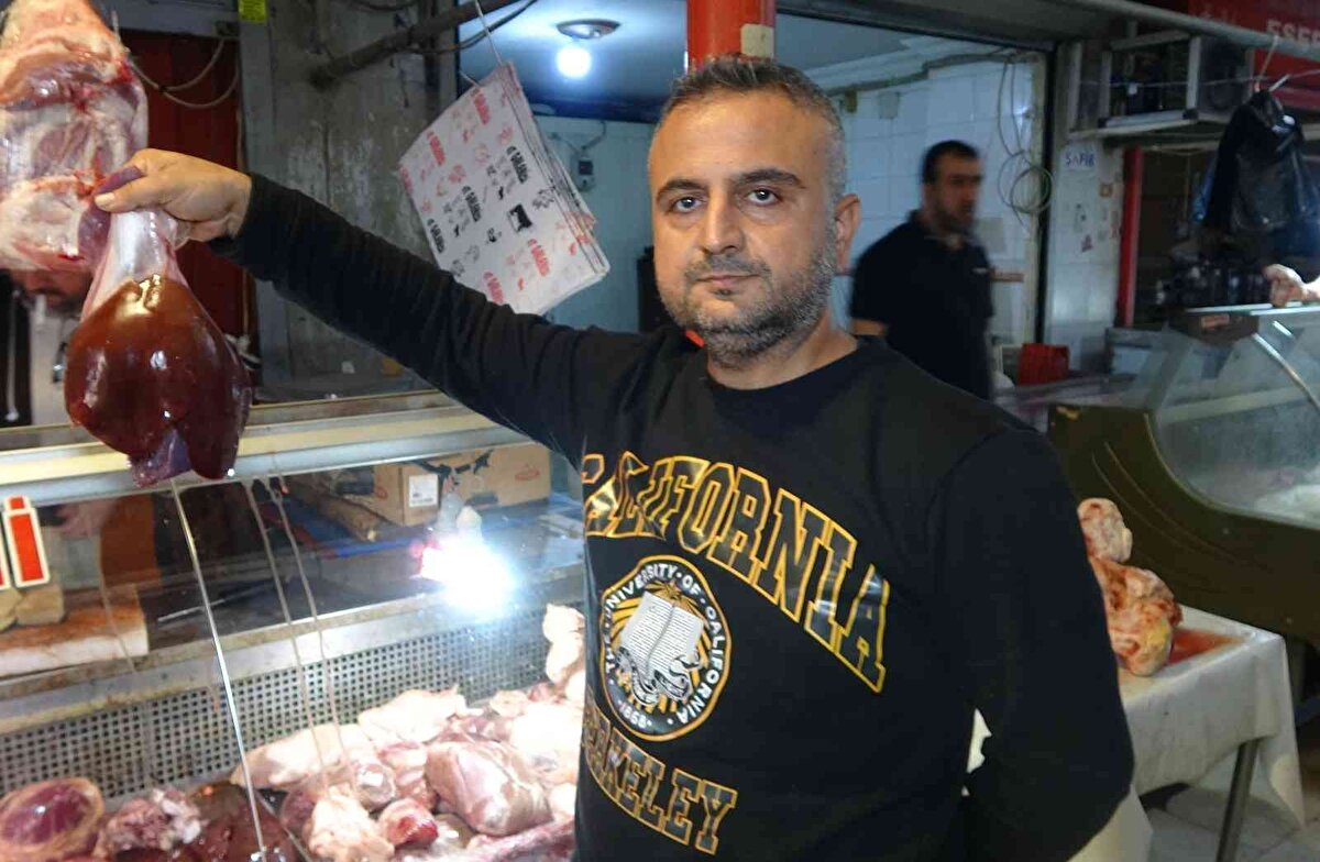 Fiyatı artmasına rağmen ciğer, adeta karaborsaya düştü ve kentteki bazı kebapçılar, çareyi çevre illerden ciğer siparişi vermekte buldu.<br><br>