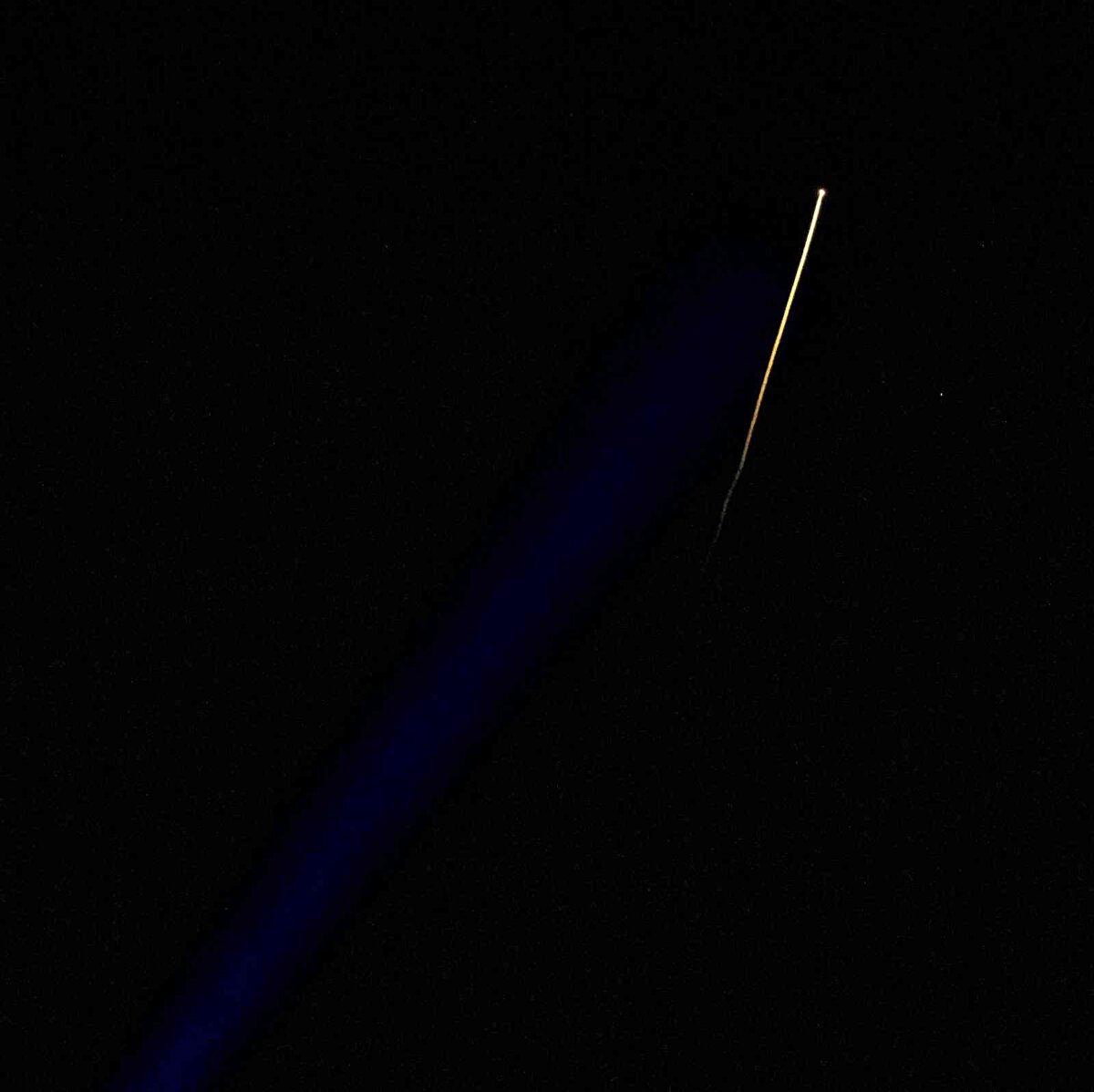 Amerikan Ulusal Havacılık ve Uzay Ajansı (NASA), astronotlarını almak için görevlendirilen teknelerin Meksika körfezinde ilerlediğini bildirdi.<br><br>