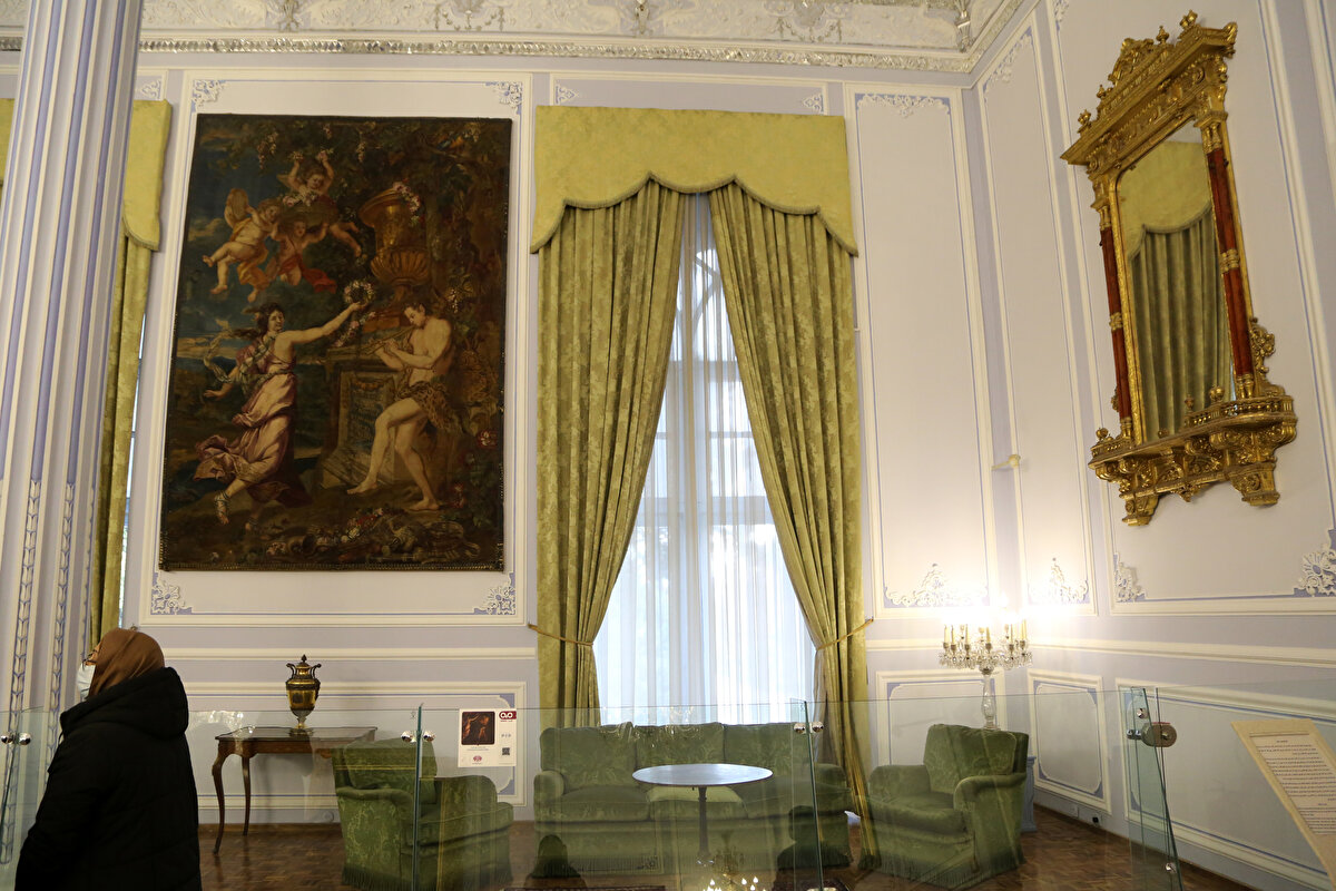 Caferabad Irmağı'nın da içinden geçtiği oldukça ​geniş bir alana sahip komplekste 15 müze ve 2 sarayın bulunuyor.