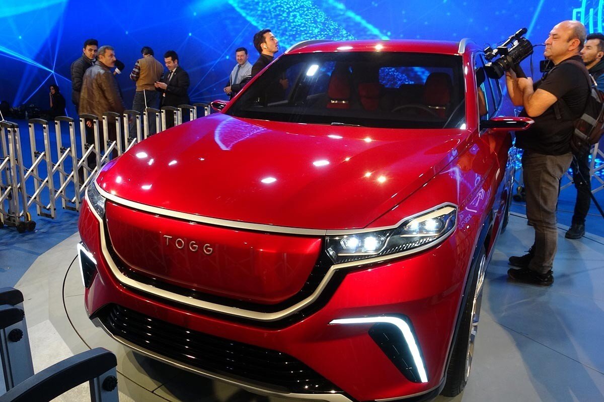 Zaten onlar da istemez. Dolayısıyla ilk üreteceğimiz araçlara herkese ulaşacak." dedi.