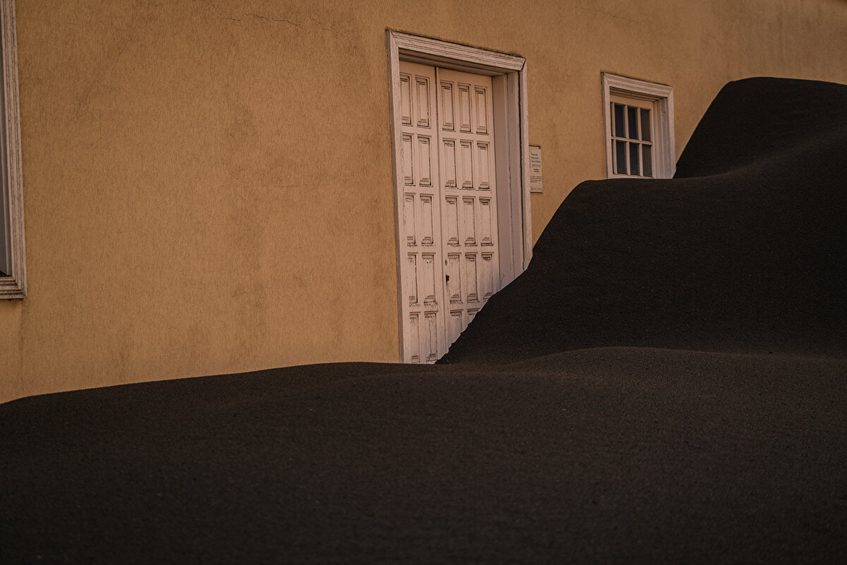 Kanarya Adaları Volkanik Acil Durum Planlama kurumu da hava kirliliğinin artması ve gaz yayılımından dolayı halka zorunlu kalmadıkça evlerinden dışarı çıkmaması, pencere ve kapıları kapalı tutması tavsiyesinde bulundu.<br><br>