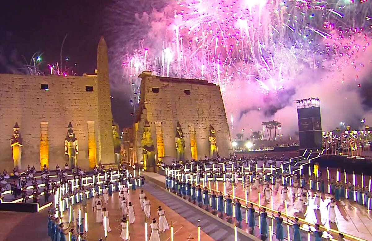 Mısır'ın Turizm ve Eski Eserler Bakanlığı, Arap dünyasının en kalabalık ülkesinin "açık hava müzesi" olarak ününü artırarak turistler için övülen bir yer haline getirme sözü verdi.