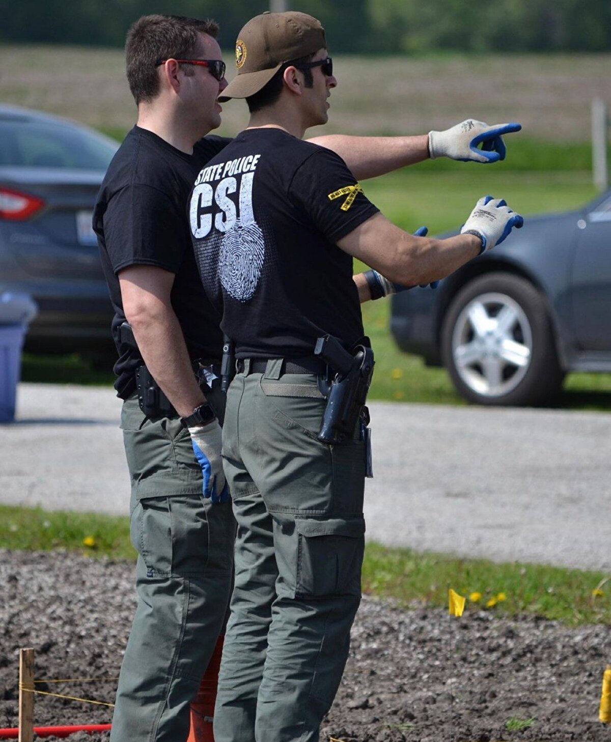 Yaklaşık 18 yıldır ABD'de yaşayan Erdal Kaya, 'Türkiye'yi ve ailenizi özlüyor musunuz' sorusuna ise, “O his hiçbir zaman beni terk etmedi ve hiçbir zaman da terk etmez. Ailem benim bir tanem, hepsini çok özlüyorum. Türkiye'ye her yıl gitmeye çalışıyorum. Bizim insanımızı çok sıcak buluyorum. Biz öyleyiz yani merhametli ve güzel insanlarız. Türk yemeklerini özlüyorum. Türkiye'ye gittiğim zaman kendimi çok sıcak hissediyorum o yüzden o duyguyu hep özlüyorum" şeklinde cevap verdi.