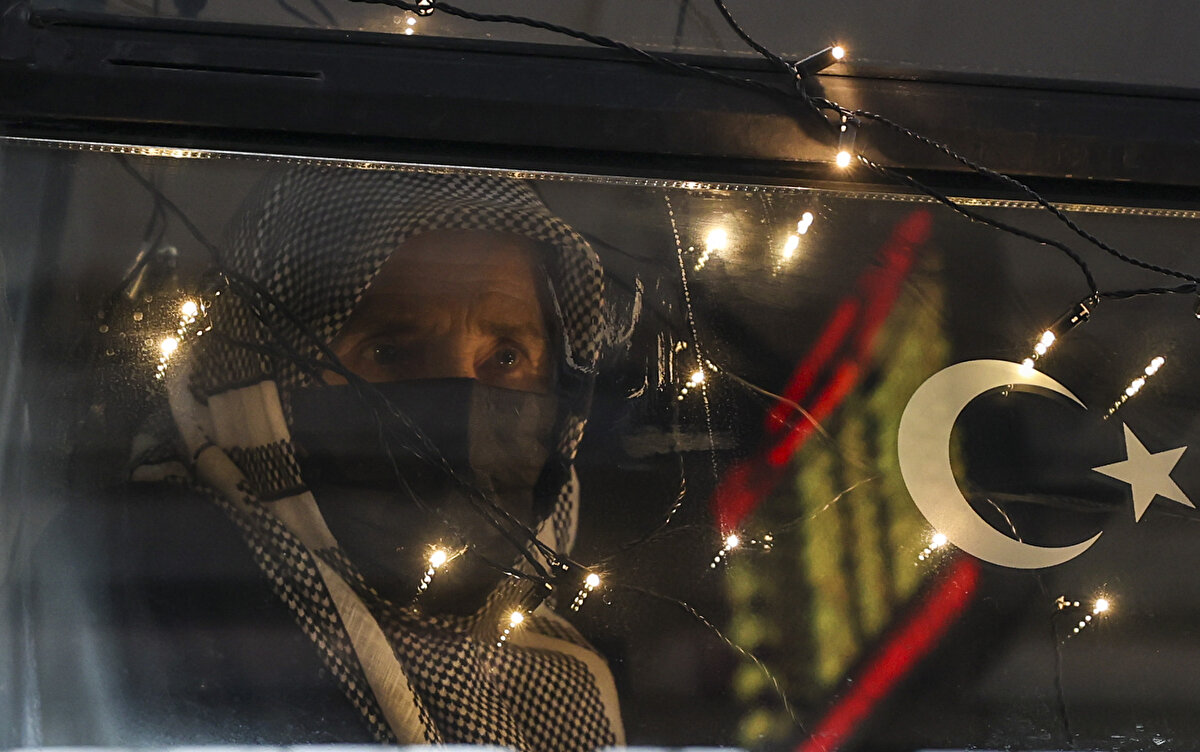 Bakan Karaismailoğlu, seferlerine yeniden başlayan Turistik Doğu Ekspresi'ni uğurladı