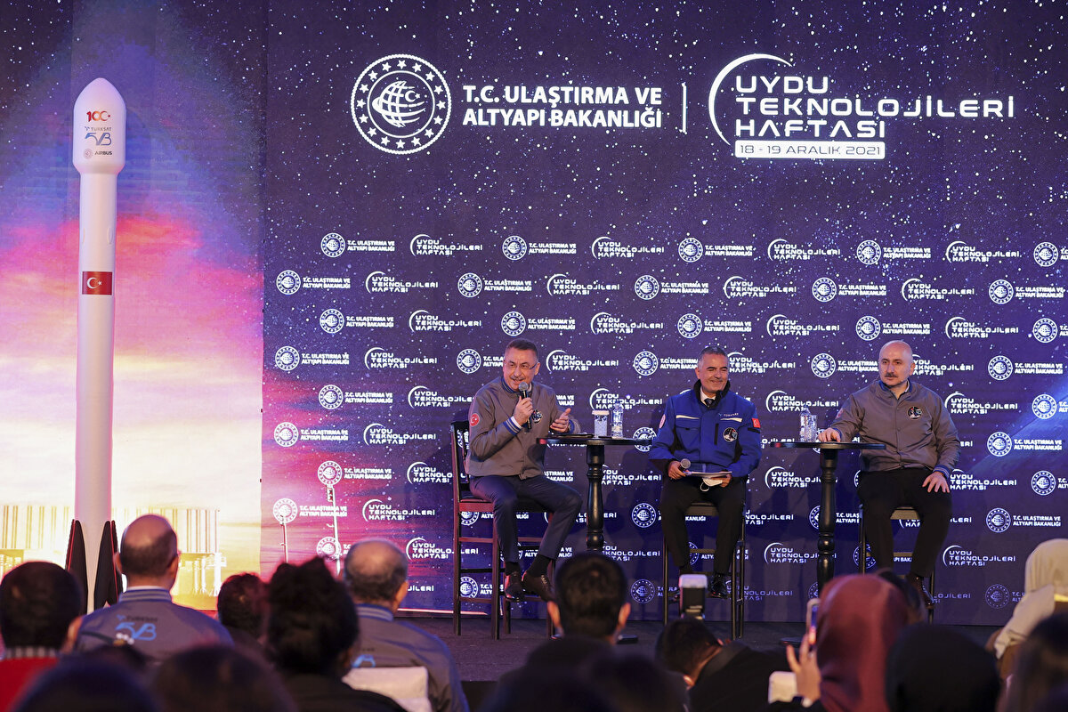 Türkiye'nin uydu veri iletişim kapasitesi olan Ka-Bant kapasitesini 15 kattan fazla artıracak Türksat 5B, uydu haberleşmesinin kullanıldığı denizcilik ve havacılık gibi ticari sektörlerde etkin biçimde yerini alacak.<br><br>