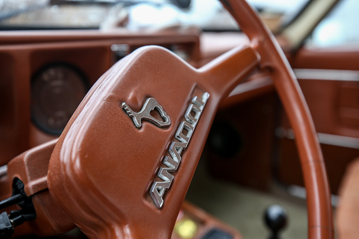 Altunbaş, özellikle milli bayramlarda Anadol otomobil sahipleriyle buluştuklarında araçlara yoğun ilgi gösterildiğini sözlerine ekledi. Makine teknikeri Mehmet Cemal Altunbaş da hem hobi edinmek hem de kendilerini geliştirmek için böyle bir uğraşıya başladıklarını belirtti.<br><br>