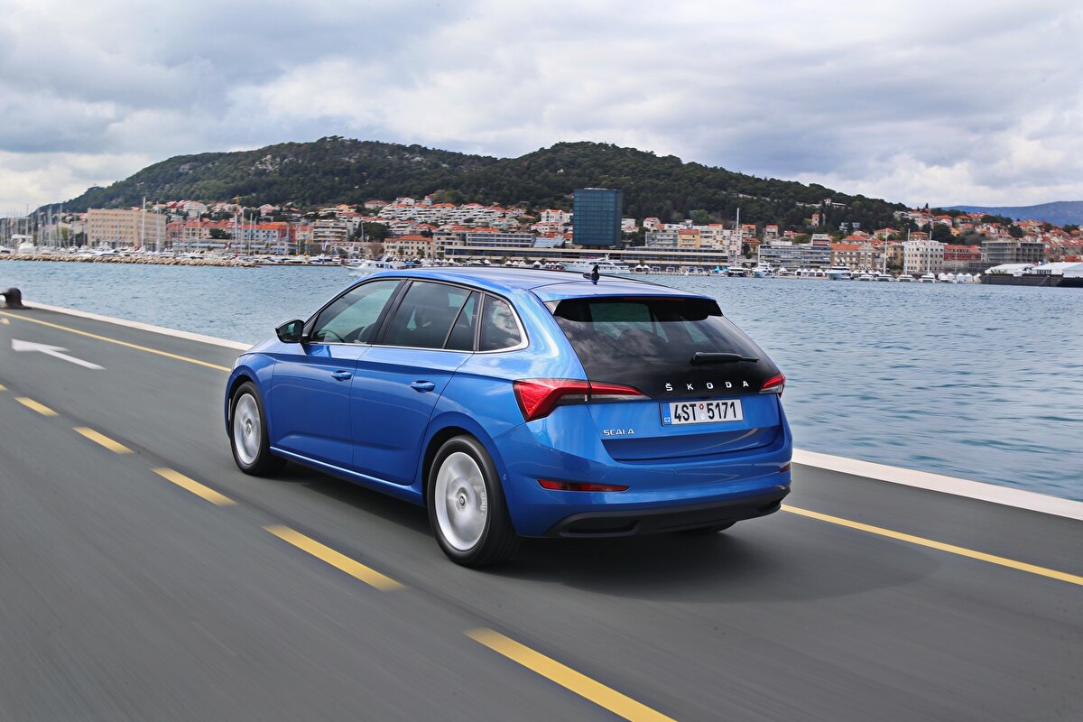 SKODA<br><br>Scala 1.0 TSI 115 PS DSG Elite<br><br>Liste Fiyatı 469.900 TL<br><br>1.0 TSI 110 PS DSG Elite 486.900 TL