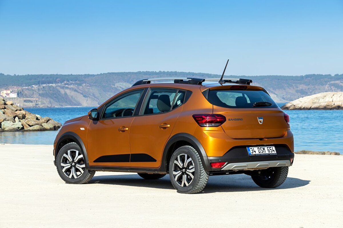 DACIA <br>Yeni Sandero Prestige 1.0 Turbo X-tronic 90 bg<br><br>Fiyatı 357.900 TL