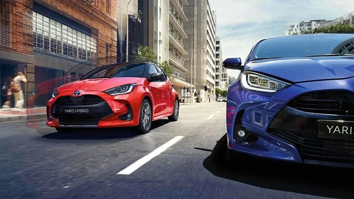 TOYOTA<br><br>Yaris 1.0 Vision<br><br>Liste Fiyatı 368.400 TL<br><br>1.5 Dream Multidrive S - 453.800 TL <br><br>1.5 Dream X-Pack Multidrive S 482.000 TL<br><br>1.5 Flame Multidrive S 489.800 TL