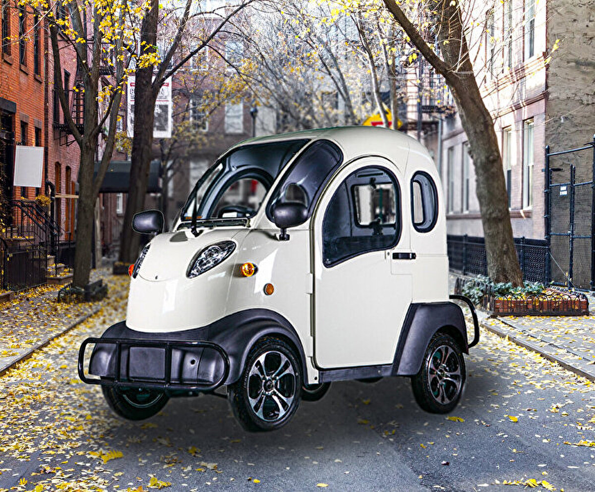 Bilindiği üzere Türkiye'de tanınmış marka elektrikli otomobiller çok ucuz değil.<br>Fakat çeşitli seçeneklere yönelirseniz daha makul modellerle karşılaşabilirsiniz.