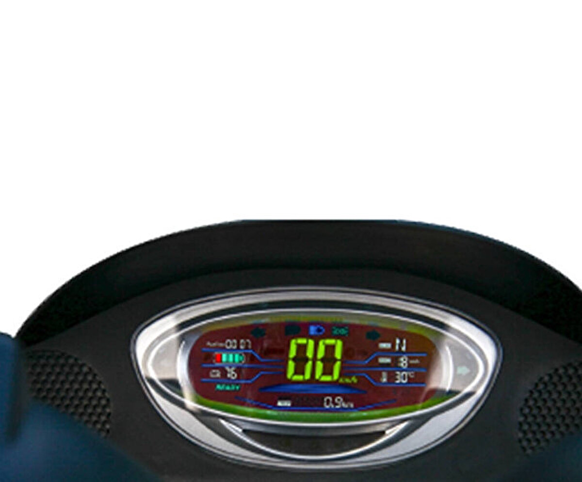 İçerisinde bildiğimiz otomobil aküsü bulunan modelin menzili 100 km. Elbette akü takviyesiyle bu menzili arttırmanız mümkün. <br>