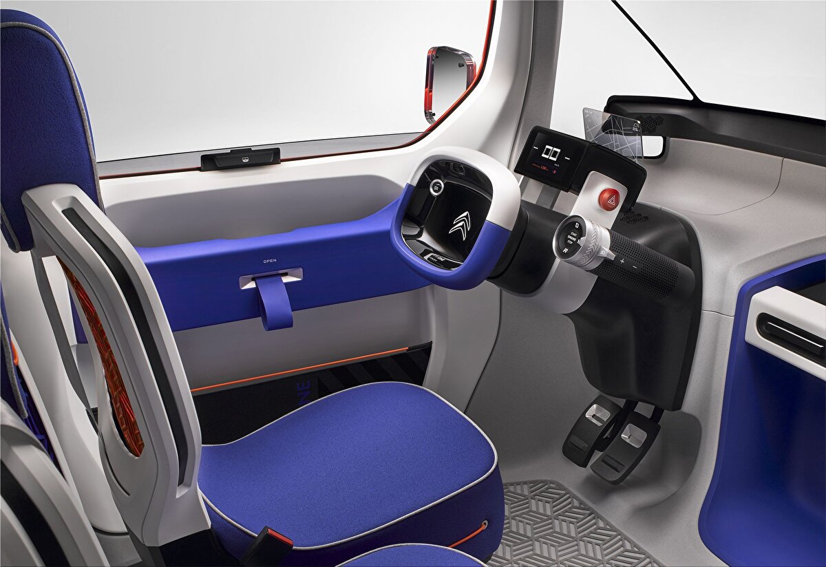 2 kişilik oturma kapasitesine sahip olan ve bagajı bulunmayan Citroen Ami, 14 inç büyüklüğündeki tekerlekler ile satışa sunulan araç, 2.41 metre uzunluk, 1.39 metre genişlik ve 1.52 metre yüksekliğe sahip.