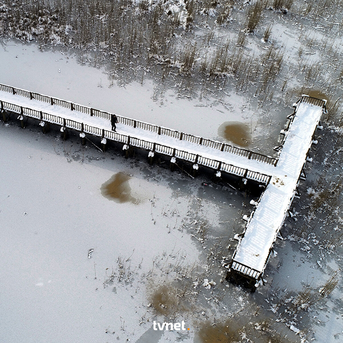 Kent merkezine yaklaşık 25 kilometre uzaklıkta bulunan Gölyaka ilçesindeki Efteni Gölü Yaban Hayatı Geliştirme Sahası ve Kuş Cenneti'nde hava sıcaklığı sıfırın altında 12 derece ölçüldü.