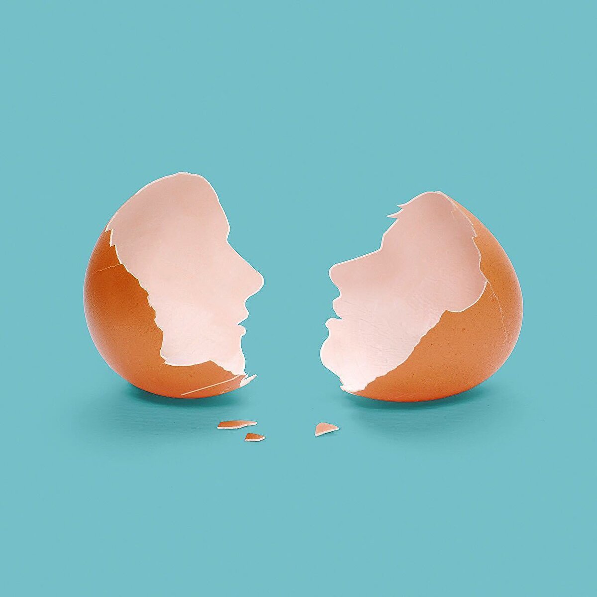 Broken<br><br>Kullandığı ögeleri birleştirerek yeni bir nesne ortaya çıkarmasının altındaki motivasyon ve amaç, insanları yeniden düşündürmek, sorgulatmak ve duygu uyandırmak. Bunu yaparken de sosyal eleştiri, popüler kültür ve mizahtan yararlanıyor; ilham kaynağı ise sürrealist ve modern sanat çalışmaları. Ama en rahat çalışmalarına yön veren ilham kaynağı, rastgele karşılaştığı olaylar, sesler, görüntüler oluyor. 