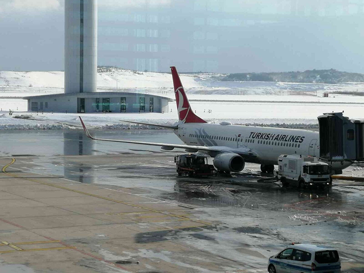 Bu yağan karı kaldırmamız için 100 binden fazla kamyon hareketi gerekiyor. Bu 7 saat demek.<br>