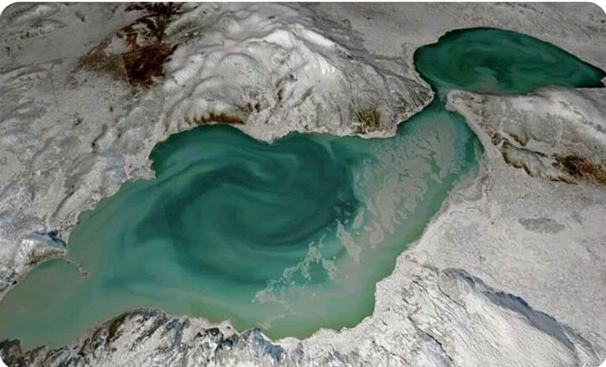 İstanbul Teknik Üniversitesi'nden (İTÜ) iklim bilimci Doç. Dr. Barış Önol, Avrupa Uzay Ajansı'nın sentiel-hub.com üzerinden sunduğu uydu görüntülerinden elde ettiği Eğirdir Gölü'nün buz tuttuğu fotoğrafı paylaştı.