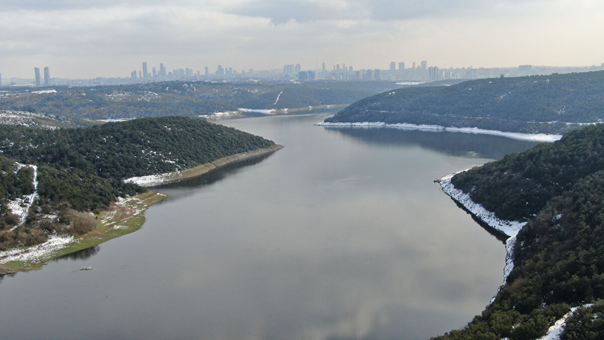 Önümüzdeki hafta içinde beklenen yağışlı havayla birlikte erimenin hızlanacağı ve doluluk oranlarında hızla artışa neden olacağı belirtildi.