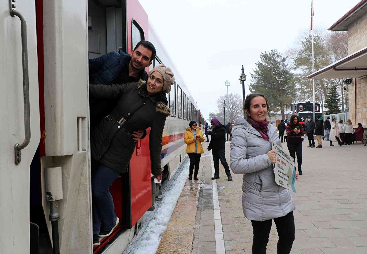 Kış aylarında yürüyüş grupları, fotoğraf sanatçıları, dağcılık grupları, üniversite öğrencileri, öğretmenler gibi farklı meslek gruplarından talepler genelde kuşetli vagonlara alınmaktadır.