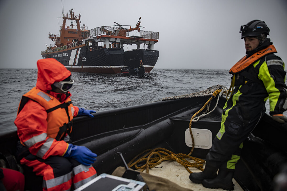 21 gün süren yolculuk sonrası 20 kişilik sefer ekibi ve 2 tondan fazla lojistik malzeme, 11 Şubat'ta Türk Geçici Bilim Kampı'nın bulunduğu Horseshoe Adası'na varırken, saha çalışmaları da başladı. Bilim insanlarının üsse ulaşmasının ardından İstiklal Marşı okunarak Türk bayrağı göndere çekildi. Bilim heyeti, daha sonra Bilimden Sorumlu Sefer Lider yardımcısı Hasan Hakan Yavaşoğlu liderliğinde bölgeyi tanıma turu gerçekleştirdi. Bilim heyeti, araştırma yapacağı bölgelerle ilgili fizibilite çalışması yaptı.<br>