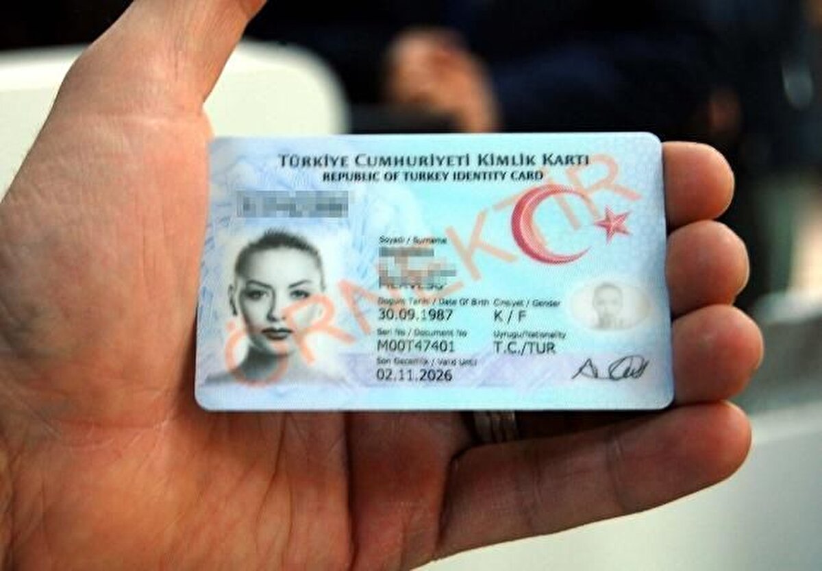 İçişleri Bakanlığı'ndan yapılan yazılı açıklamaya göre, bakanlık mühendislerince tamamen yerli ve milli yazılım ile geliştirilen, 10 Ocak'ta 50 ildeki nüfus müdürlüklerinde hizmet vermeye başlayan nüfusmatikler ülke geneline yaygınlaştırıldı, 81 ilde 105 noktada hizmet vermeye başladı.<br><br>