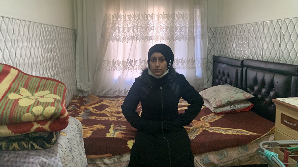 Amar’ı uyandırmaya çalışan Ula Taha, bebeği gözlerini açmayınca diğer odada yatan Muhammed Selami’yi çağırdı.<br>