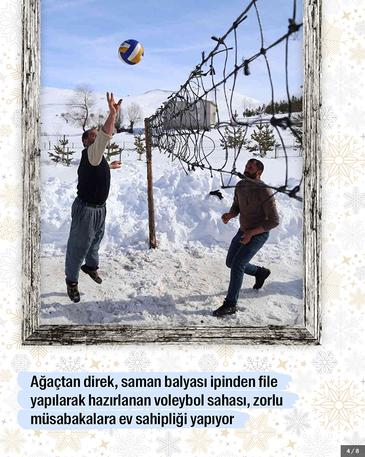 Ağaçtan direk, saman balyası ipinden file yapılarak hazırlanan voleybol sahası, zorlu müsabakalara ev sahipliği yapıyor.<br>