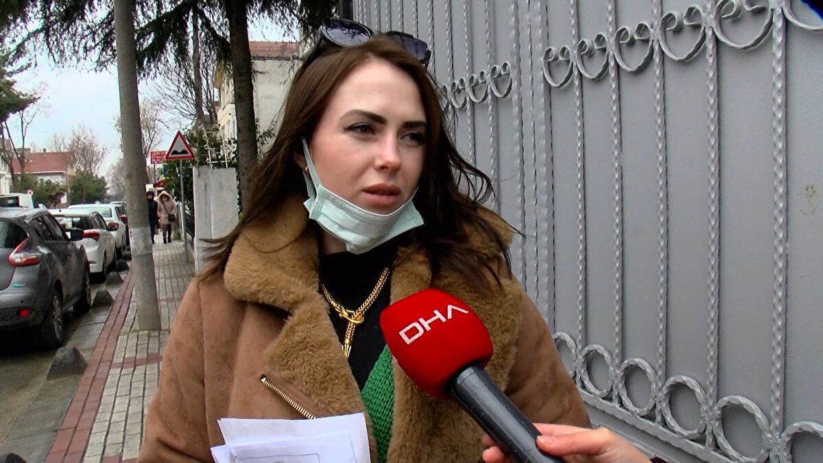 Çocuklarımıza, 'evde oturun' diye mesaj gelmiş. Evden çıkamıyorlar. Akrabalarımızla konuştuk, zor durumdalar.''<br><br>