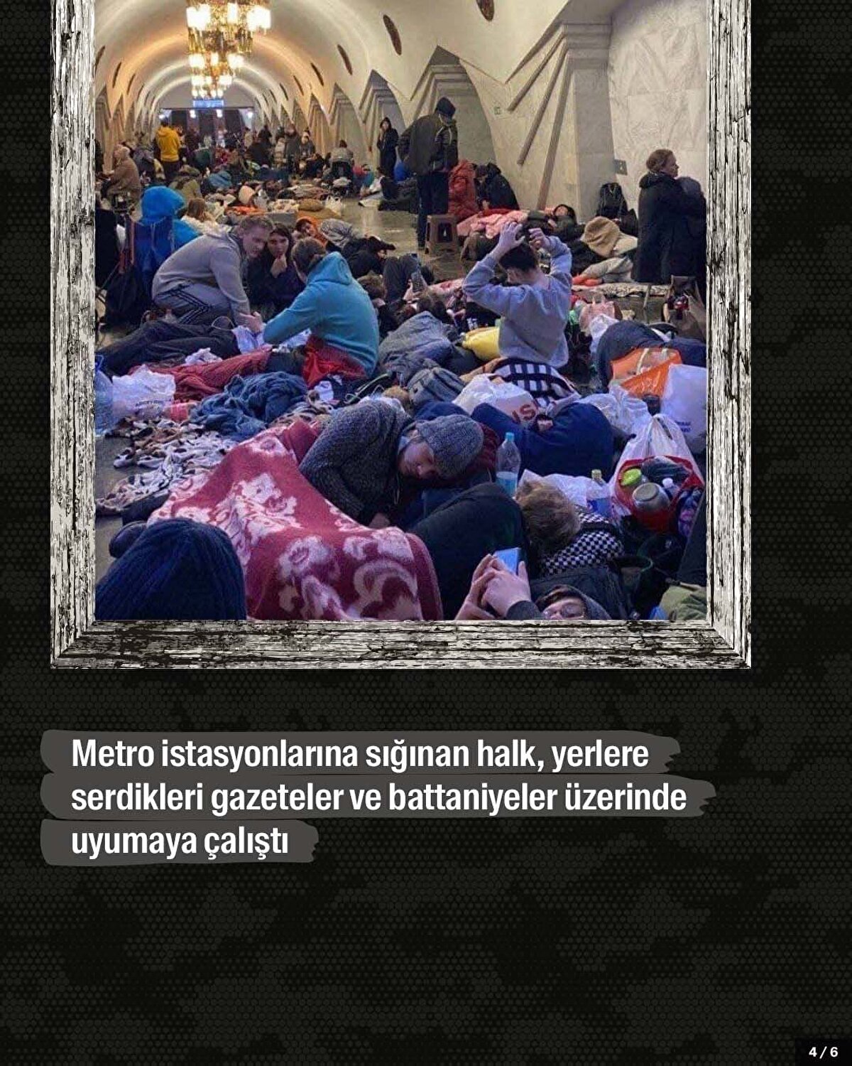 Metro istasyonlarına sığınan halk, yerlere serdikleri gazeteler ve battaniyeler üzerine uyumaya çalıştı.