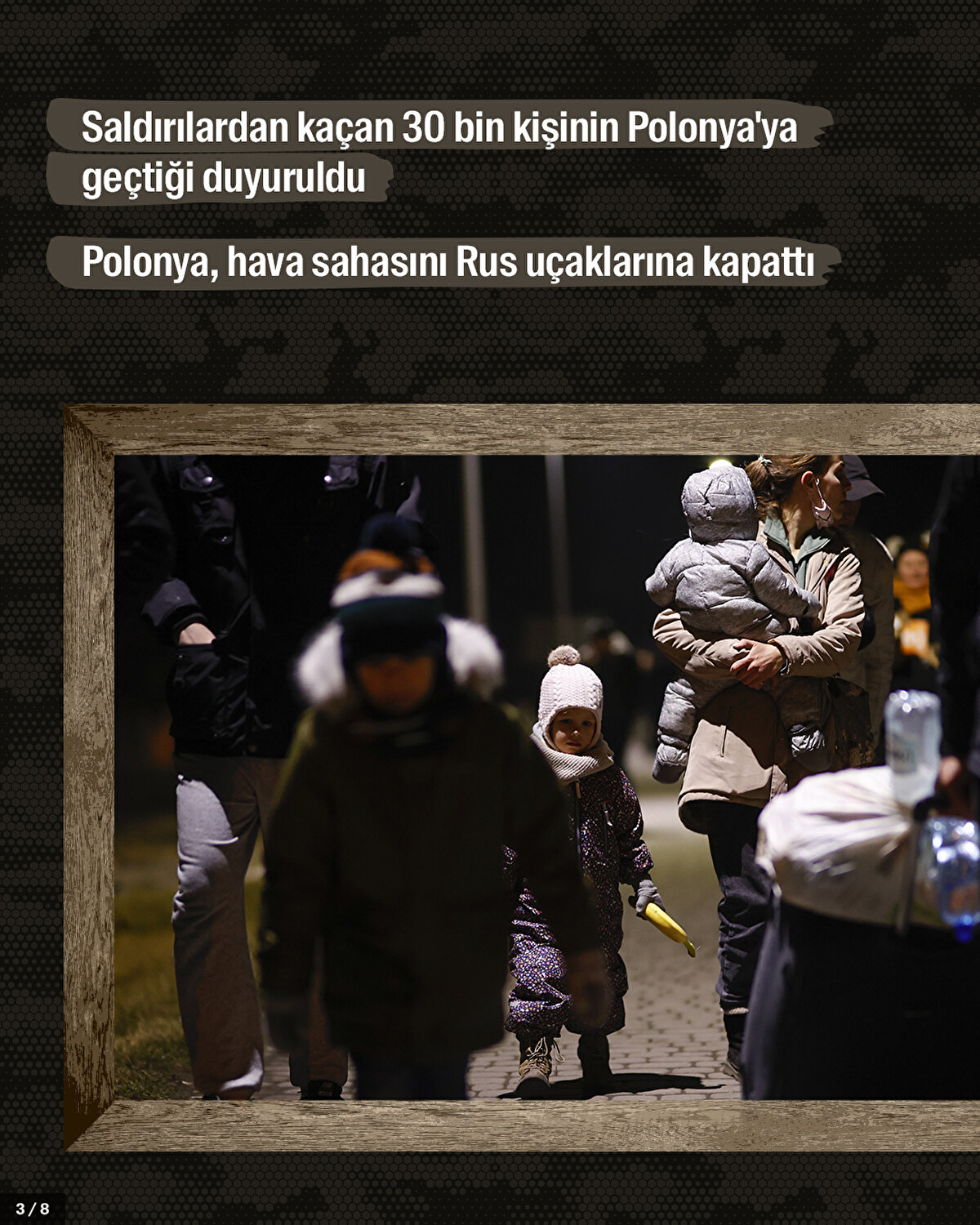 Ukraynalı siviller, ülkenin Ukrayna sınırındaki Medyka bölgesindeki sınır kapısında görüntülendi