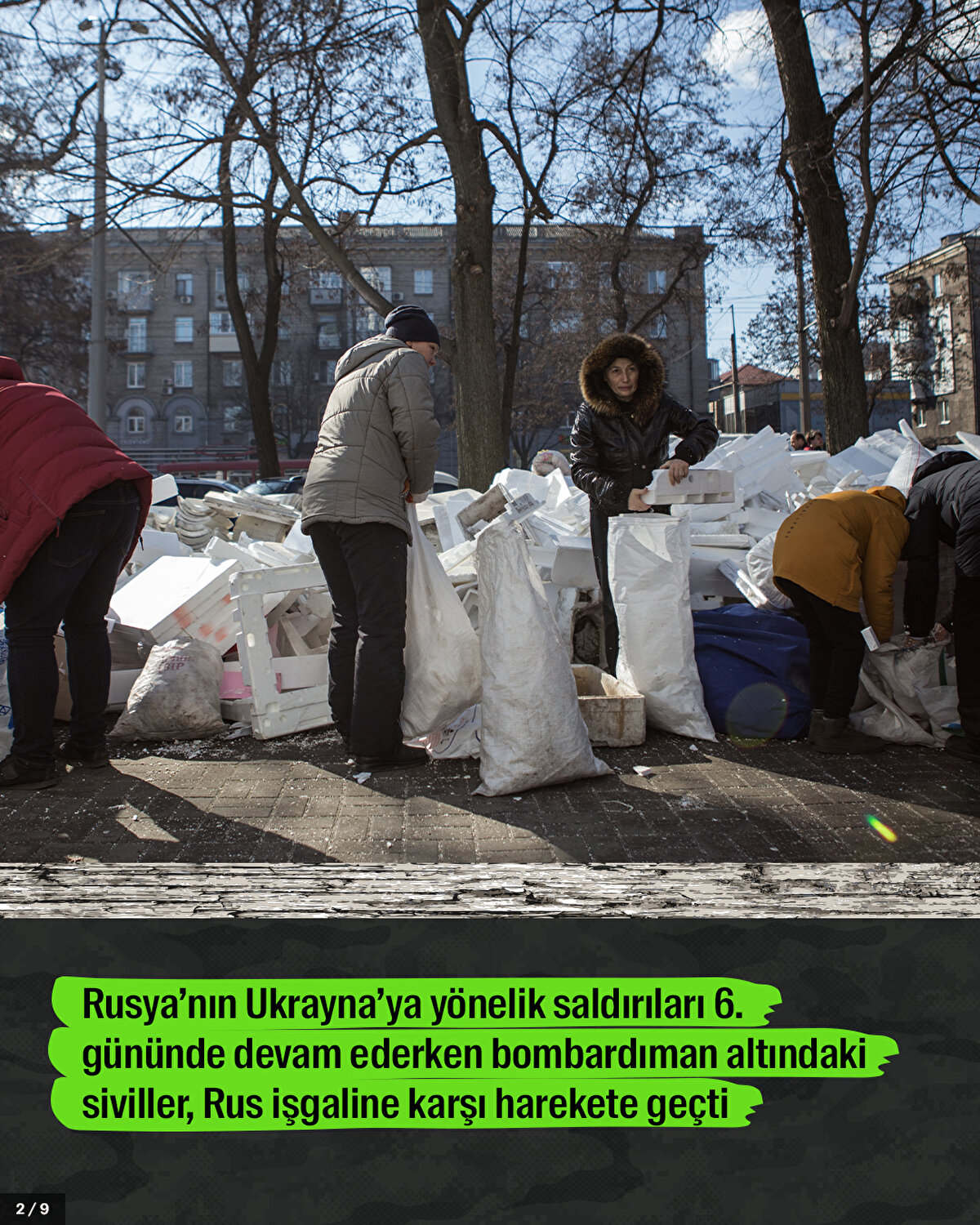 Rusya’nın Ukrayna’ya yönelik saldırıları 6. gününde devam ederken bombardıman altındaki siviller, Rus işgaline karşı harekete geçti.<br>