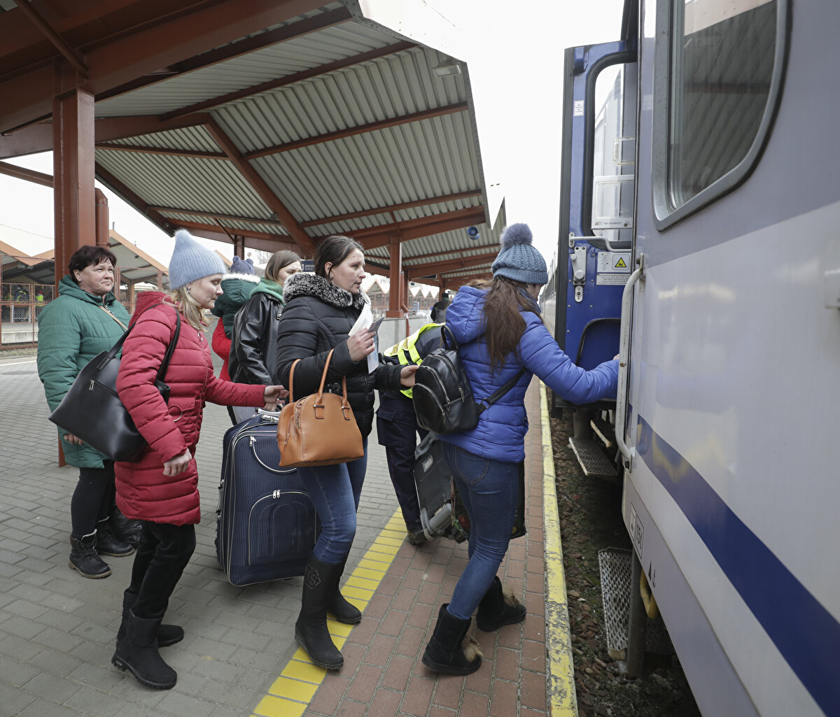Trzeciak, Rusya'nın Ukrayna'ya yönelik saldırıları ardından Polonya-Ukrayna sınırında yaşananlara ve Polonya'nın bu savaşla ilgili tutumuna yönelik AA muhabirine yazılı açıklamada bulundu.<br><br>