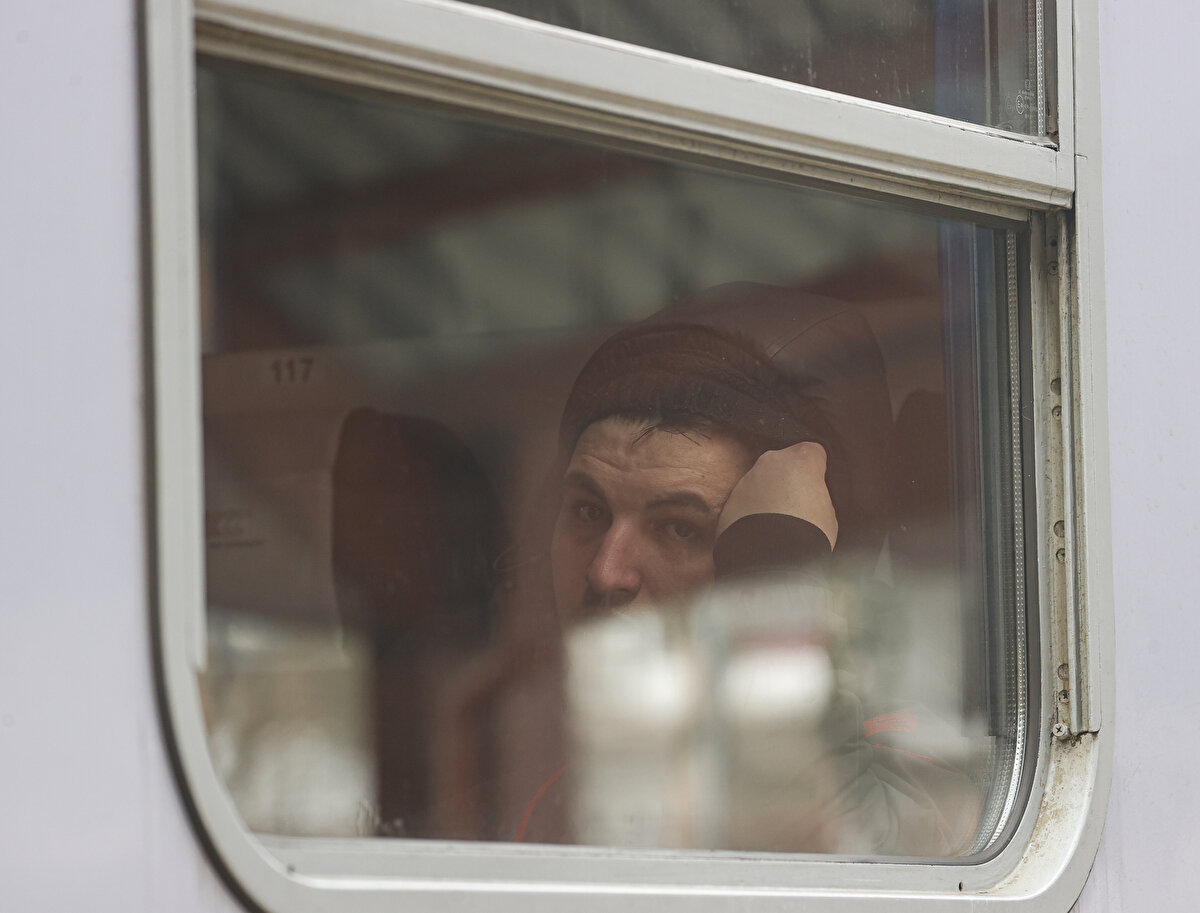 Büyükelçiliğin açıkladığı sayılara göre, Rusya'nın saldırılarının başladığı 24 Şubat ile 1 Mart arasında 746 Türk vatandaşı, Polonya sınırını geçerek Ukrayna'dan ayrıldı.<br><br>