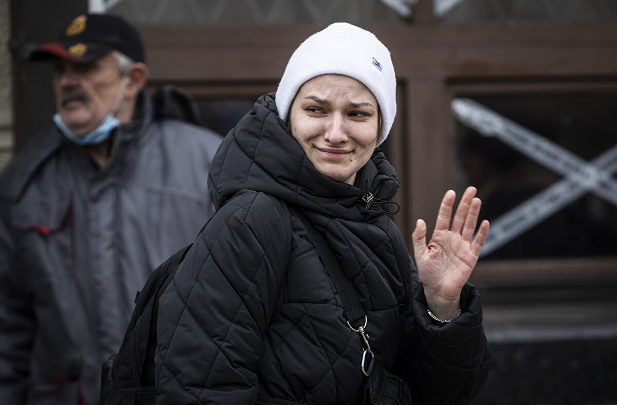 Trenin hareketiyle alandaki duygusallık yerini gözyaşlarına bıraktı.<br><br>