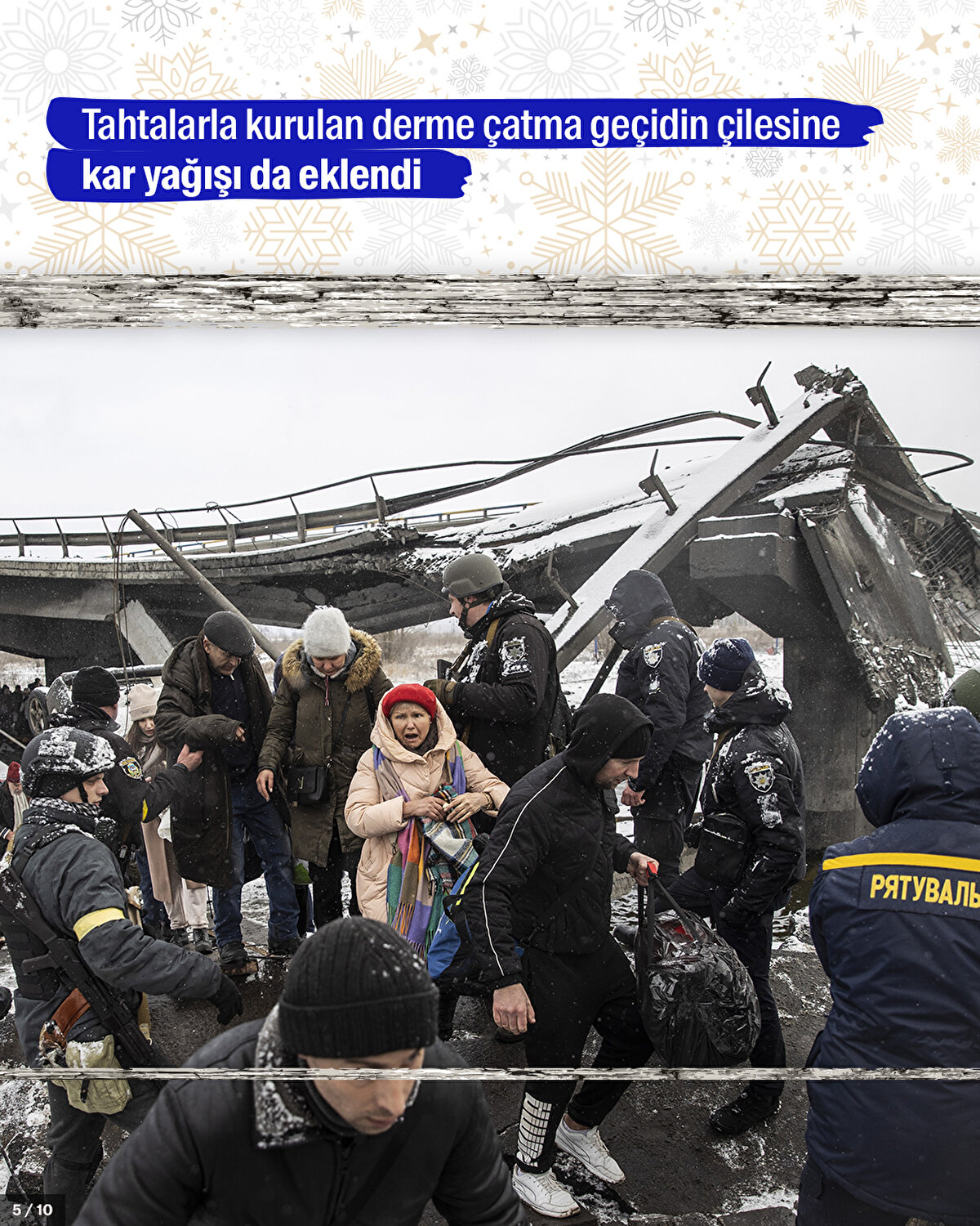 Tahtalarla kurulan derme çatma geçidin çilesine kar yağışı da eklendi.