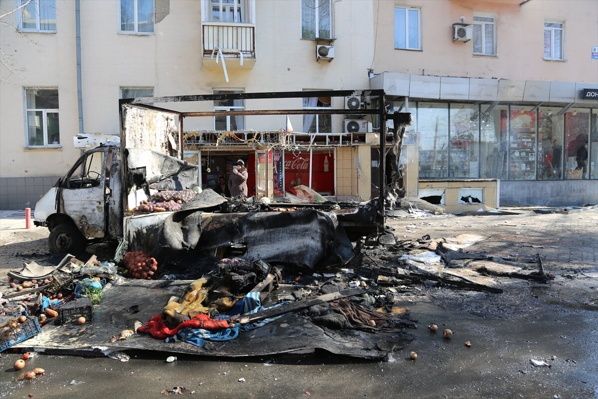 Kiev hükümeti tarafından yapılan açıklamada, Rusya ile devam eden savaş nedeniyle ülkede gıda kıtlığı riskine karşın, bazı gıda ürünlerinin ihracatının askıya alınmasına karar verildiği ifade edildi. İşte o ürünler;